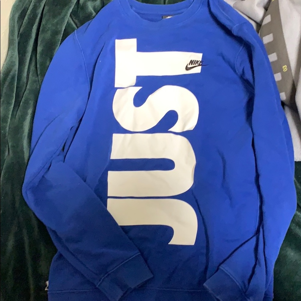 Nike crew